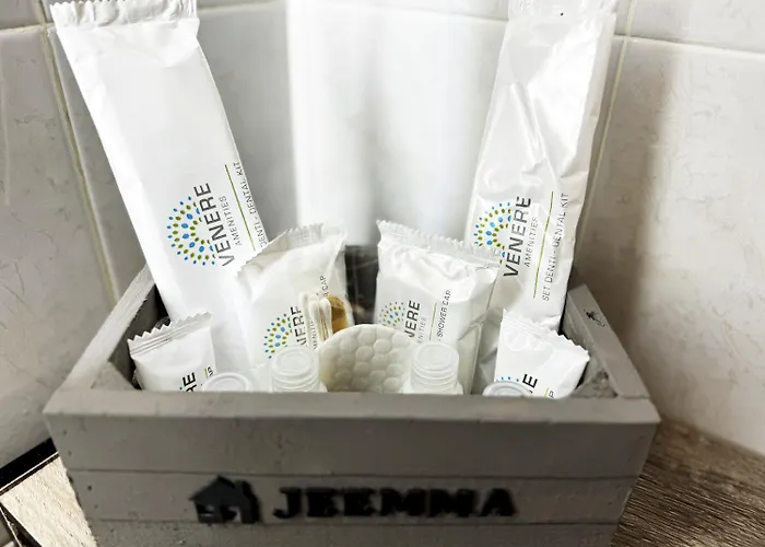 Jeemma *